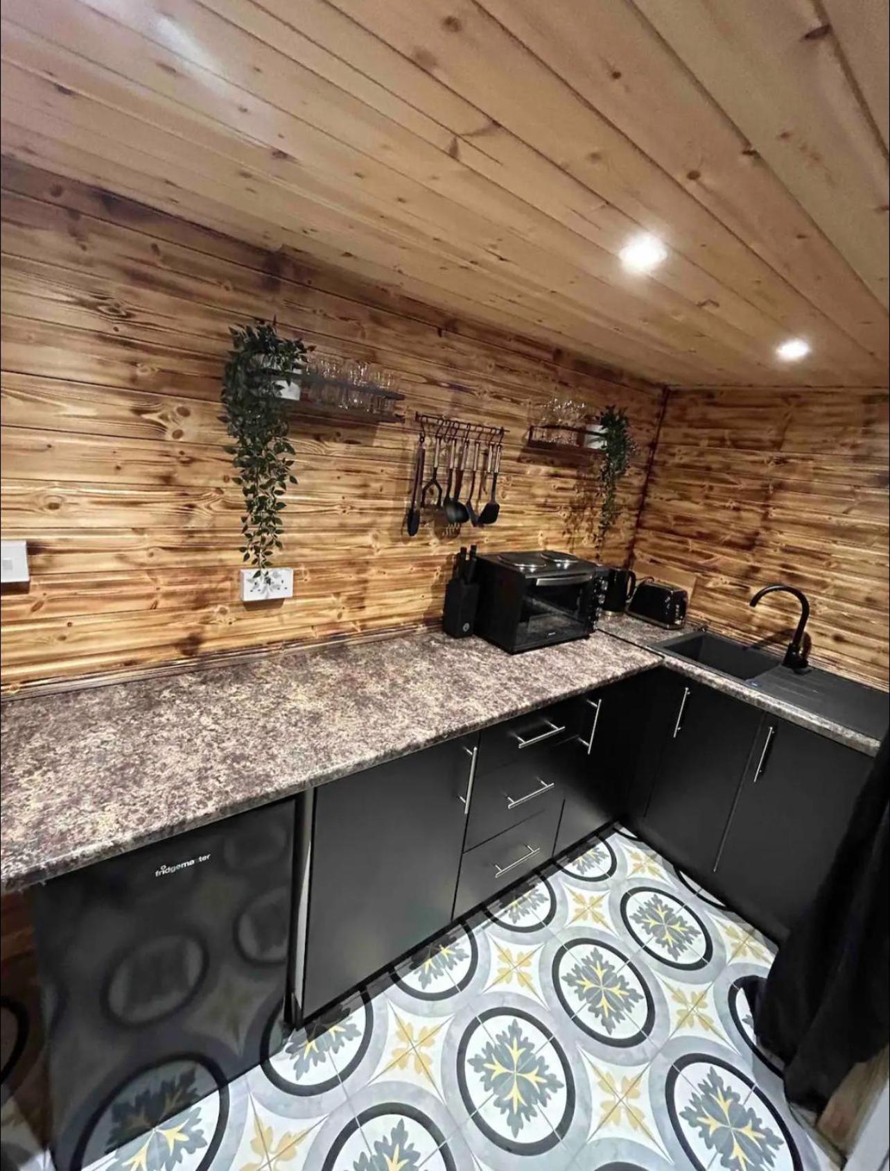Cozy Cottage With Hot Tub! Cadnam Zewnętrze zdjęcie