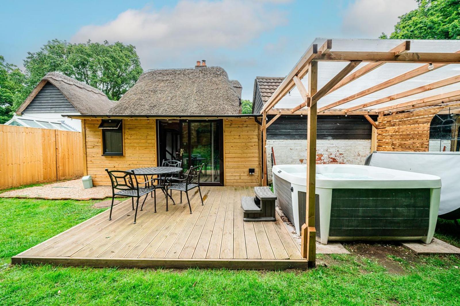 Cozy Cottage With Hot Tub! Cadnam Zewnętrze zdjęcie