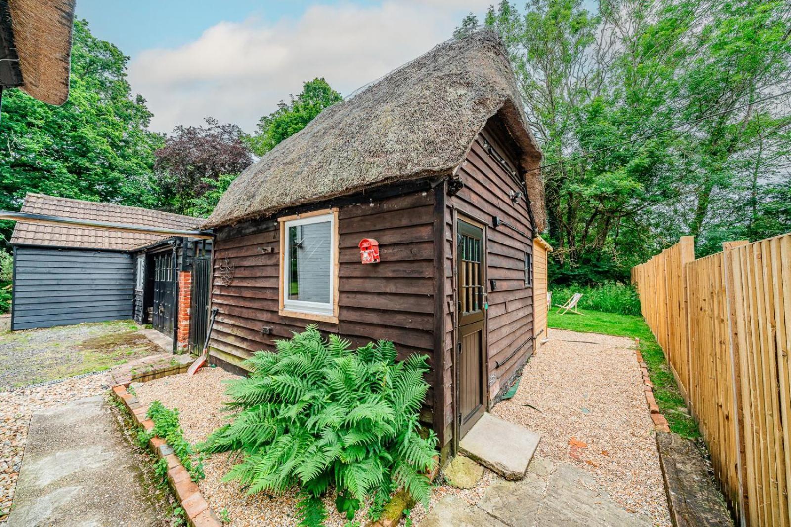 Cozy Cottage With Hot Tub! Cadnam Zewnętrze zdjęcie